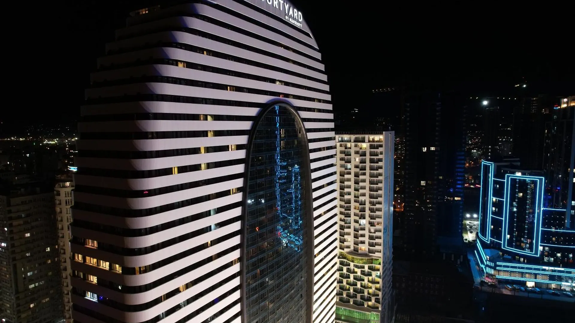 Alliance Palace Aparthotel Batumi