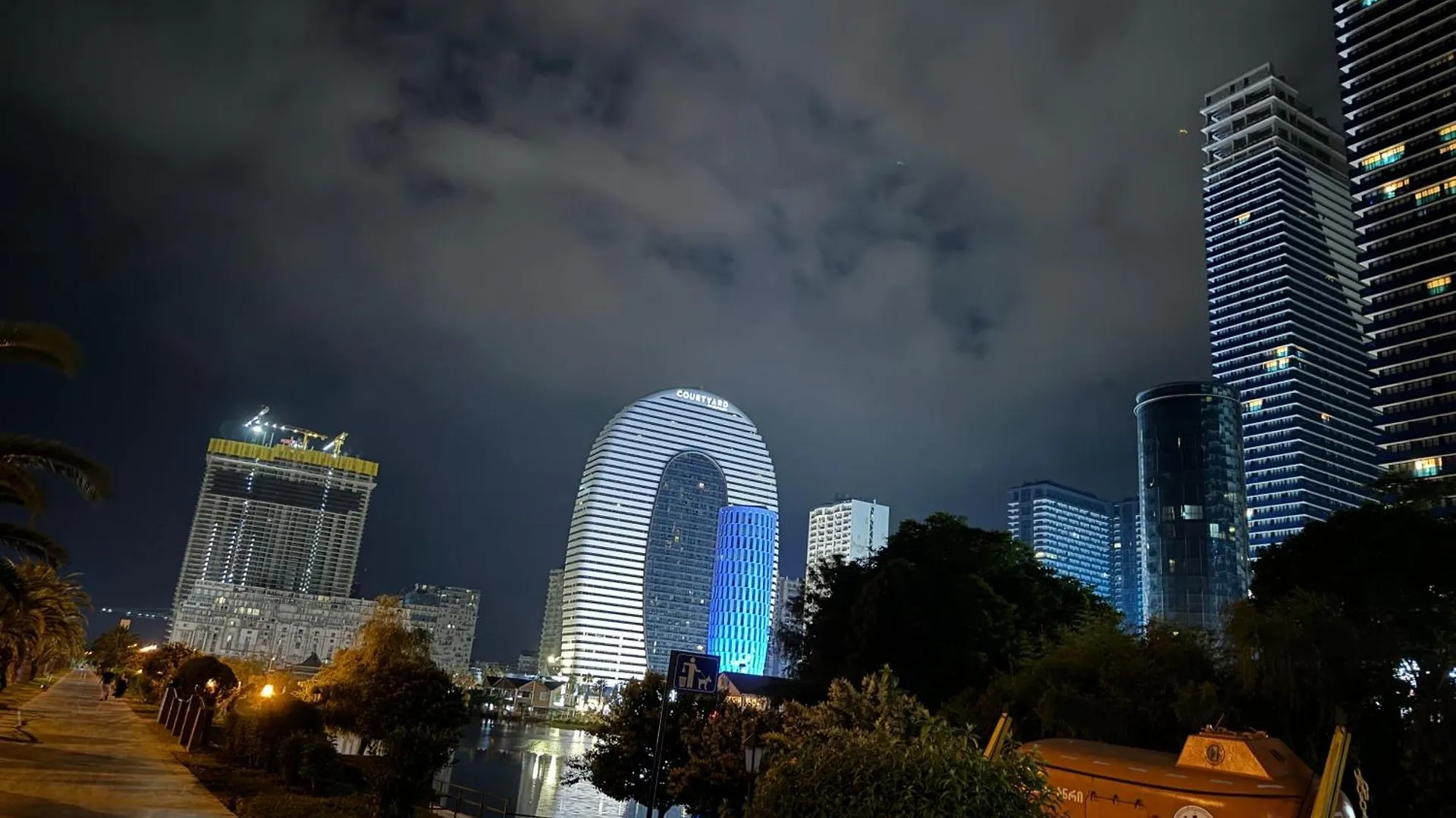 Alliance Palace Aparthotel Batumi